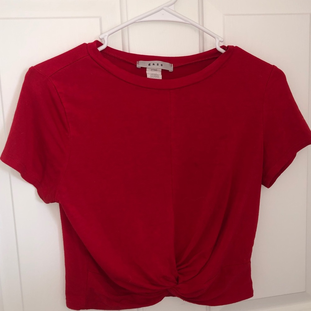Red scoop neck tied t-shirt